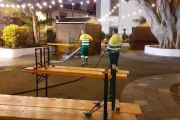  Limpieza retira decenas de toneladas de residuos de la Noche de San Juan en Telde/TA.